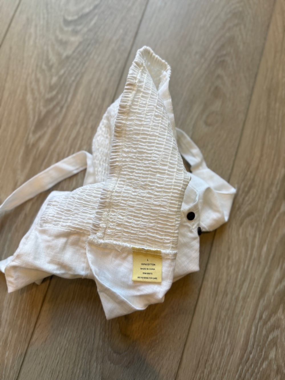 Women's Large Love Notes White Cotton Button-Front Smocked Crop Tank Top - Picture 8 of 9